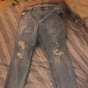 Destroyed denim BOYFRIEND 💏 jeans